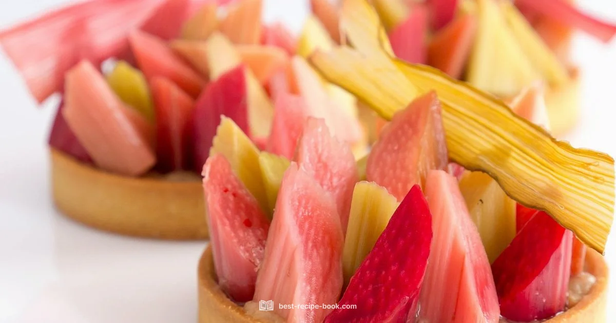 Strawberry Rhubarb Crisp - Best Recipe Book